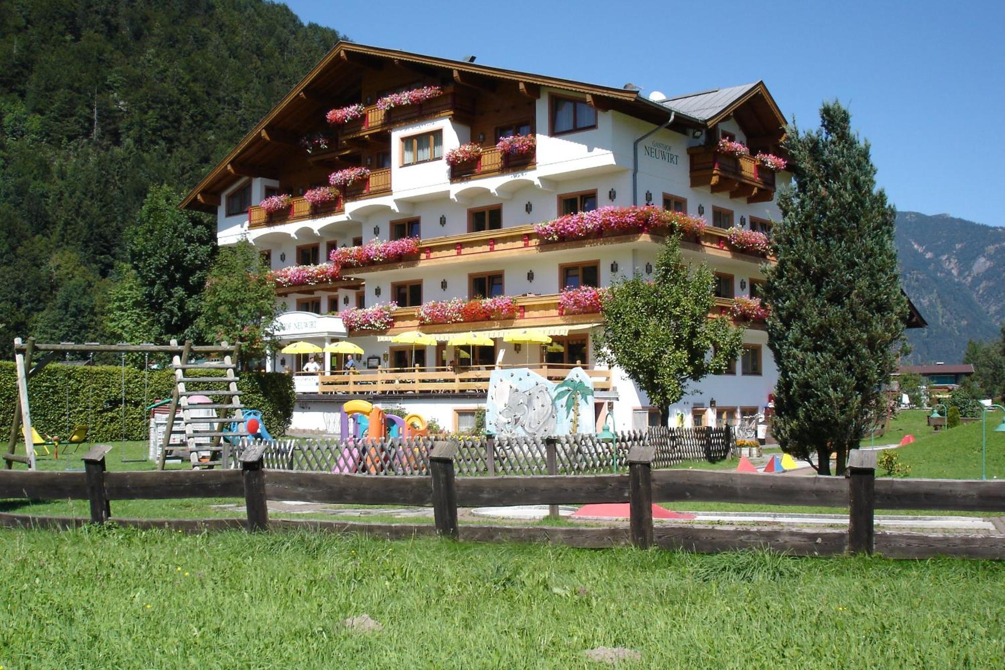 Hotel Neuwirt Kirchdorf in Tirol Exterior foto